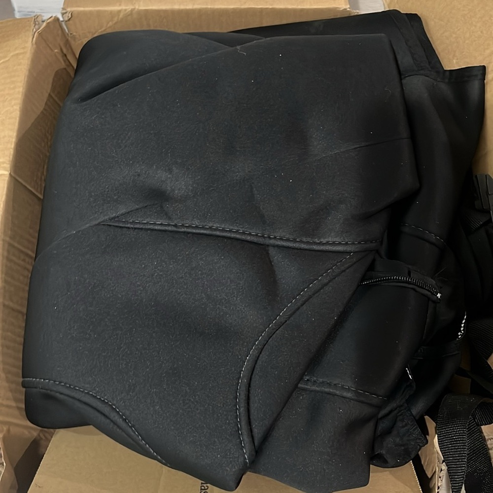 Motortrend seat cover - Picture 3 of 5